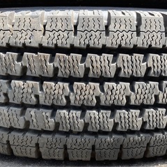 TOYO TIRES 195/80R15 24年製　冬タイヤの画像