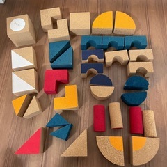 【おもちゃまとめ売り】コルク積み木　elou shapes 36ピースの画像