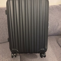 新品未使用 機内持ち込みサイズ　スーツケース 黒 の画像