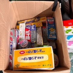 日用雑貨まとめ売り　ティッシュペーパーアルミホイルサランラップハンドソープの画像