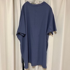 くすみブルーのチュニックの画像