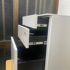 3段ワゴン ホワイト 収納ワゴン デスクワゴン 引き出し 袖机 オフィス家具の画像