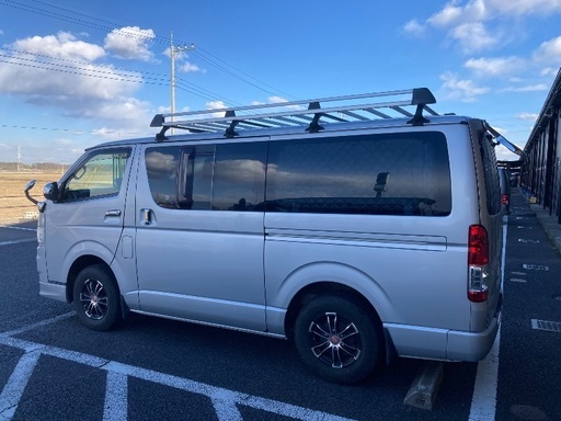 トヨタ　ハイエース　キャリア