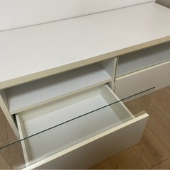 ソファベッド・空気清浄機・テレビ台の画像
