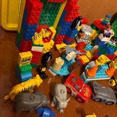 レゴブロック　LEGO まとめ売り　カーズや動物園、人間などもあり！収納ケース付き！の画像