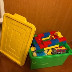 レゴブロック　LEGO まとめ売り　カーズや動物園、人間などもあり！収納ケース付き！の画像