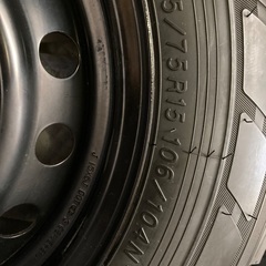 ヨコハマタイヤ　185/75R15の画像
