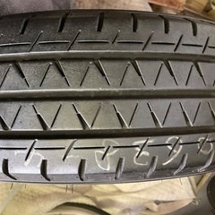 ヨコハマタイヤ　185/75R15の画像
