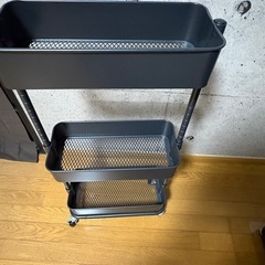 3段とも高さ調節ができるキッチンワゴン コンパクト ( ぶらっくブラック)の画像