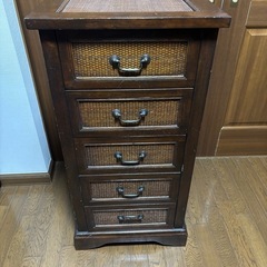 収納棚の画像