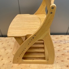 木製　学習
椅子の画像