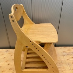 木製　学習
椅子の画像