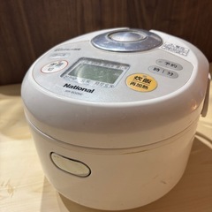 炊飯器(3合まで炊けます)
の画像