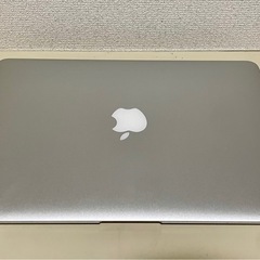 10/9まで　Apple MacBook Air 2015 純正アダプタ+HDMI変換コネクタ付きの画像