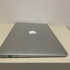 10/9まで　Apple MacBook Air 2015 純正アダプタ+HDMI変換コネクタ付きの画像