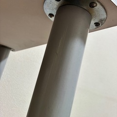 白　テーブル•机•作業台の画像