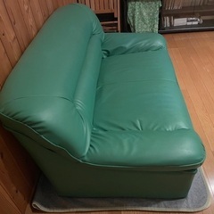 ２人掛けソファー使わなくなったので譲りますの画像