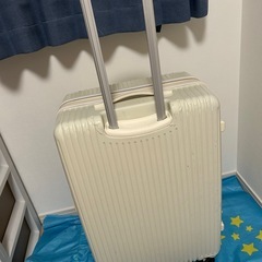 スーツケースの画像