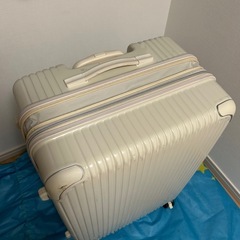 スーツケースの画像