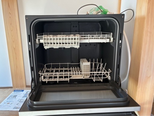 値下げしました！】Panasonic 卓上食洗機NP-TZ100-S シルバー (Shinya