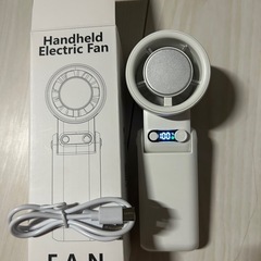 ほぼ新品　携帯扇風機　クーラーモード付き　の画像