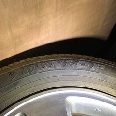 車のタイヤDUNLOP195/65R15の画像
