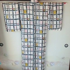  【最終値下げ！10月末削除！】チェック柄 着物 赤・黄アクセントの画像