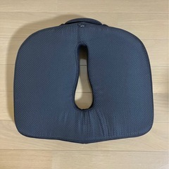 美品✨【腰痛クッション】の画像