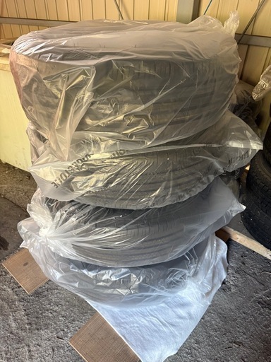 (新車外し)タイヤ18インチ.4本(RAV4)