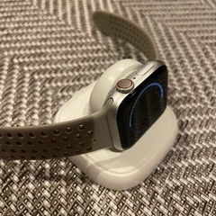 【 Apple Watch series4 】 充電スタンド NIKE純正バンド付きの画像