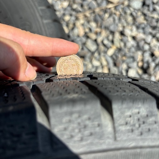 GOODYEAR ICE NAVI 7 185/65R15 スタッドレス 4本セット ホイール付き（新型アクア使用）