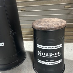 スナップオン　テーブル　椅子2脚　セット　ドラム缶型の画像