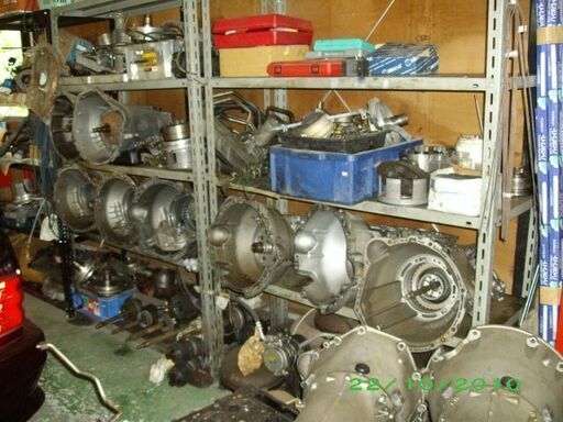 MベンツA.Tオートマミツション―サービス工場