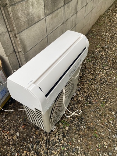 ルームエアコン　　日立　　2.5キロ　　
8畳用　2022年モデル　新品同等