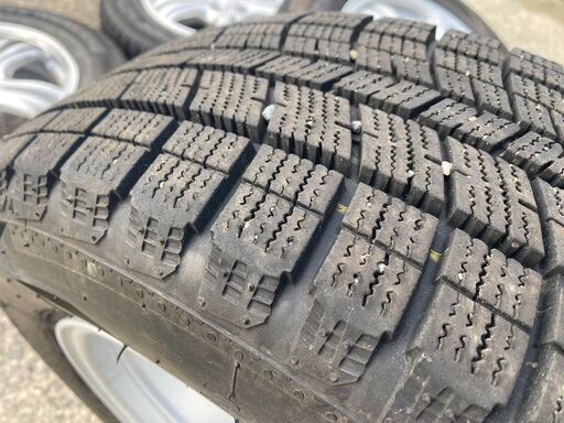 最終値下げ‼️205/65R16 東北6県無料配送対応‼️爆安‼️最終値下げ‼️①超超超バリ溝❗ スタッドレス❗ アルミ付き 国産 タ