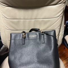 マイケルコース正規品財布セットの画像