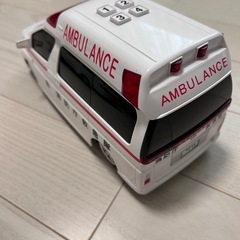 トイコー エルグランド救急車 軽トラの画像