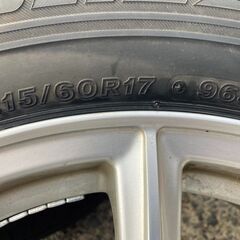 215/60R17 東北6県無料配送対応‼️爆安‼️最終値下げ‼️①超超超バリ溝❗ 国産ブリジストン VRX❗ アルミ付き 国産 タイヤ !!　スタッドレスの画像