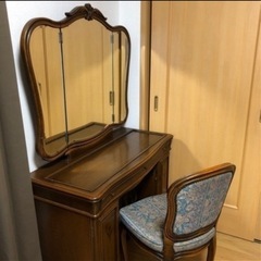 イタリア製輸入家具ドレッサー(今日のお昼まで )の画像