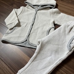 美品＾＾H&M ６－９M 生後６～９ヶ月　セットアップの画像