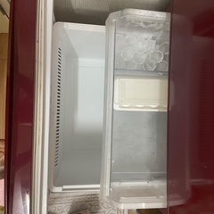 綺麗な冷蔵庫の画像