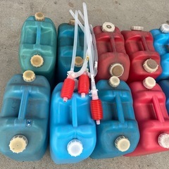 灯油 容器 14個 まとめての画像