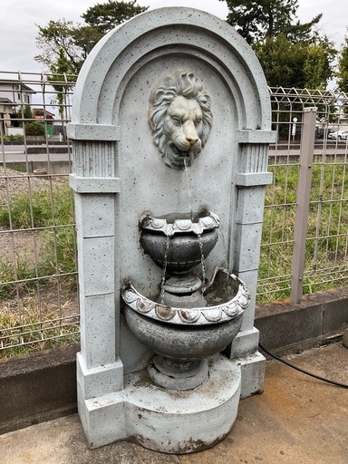 ライオン ガーデン用ウォールファウンテン 壁泉 動作品 補修跡有り ヨーロッパ庭園建築風 100V循環ポンプ噴水  樹脂製