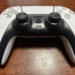 純正品！PlayStation5のコントローラーの画像