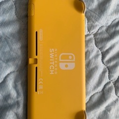 任天堂 Nintendo Switch Lite イエロー 、ポケモンスカーレットの画像