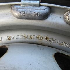 軽トラ用 145R12 LTタイヤ付きホイール2本の画像