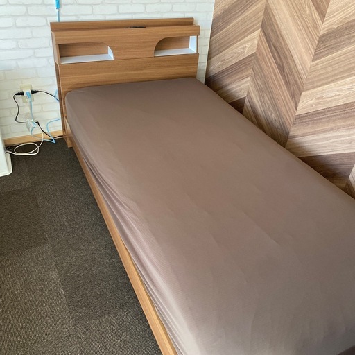 シングルベッド