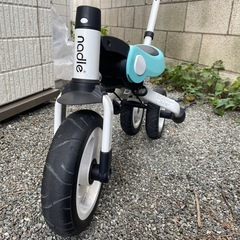折りたたみ三輪車 転落防止ガード、大人用ハンドル付 の画像