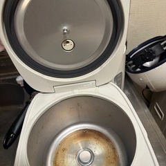 炊飯器の画像