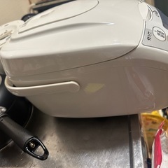 炊飯器の画像